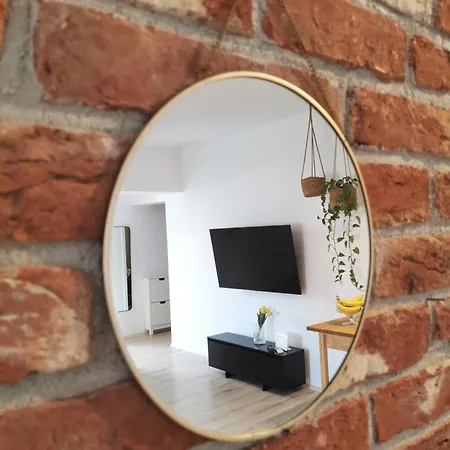 Happy Apartment *