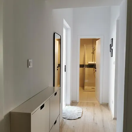 Happy Apartment *
